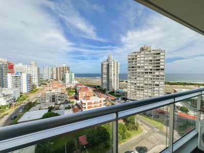 Apartamento en Brava, piso alto de 1 dormitorio - LAT5752A