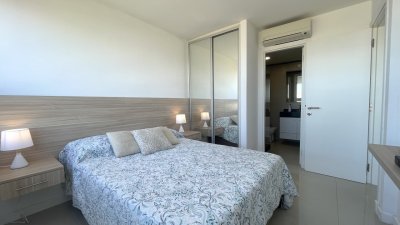 Apartamento en venta a 150 mts del Mar, en playa Brava ! - LAT5179A