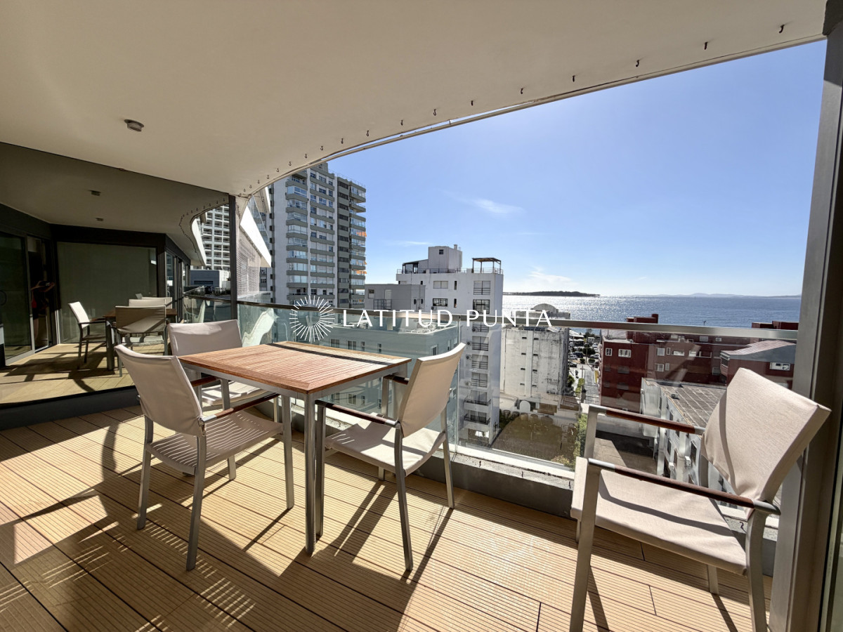 Apartamento de dos suites más dependencia con vista al mar - LAT6711A