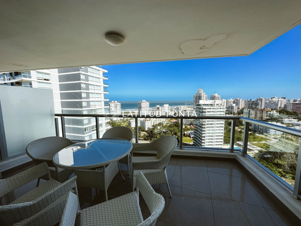 Brava, piso alto en One de 3 dormitorios en suite  - LAT4268A