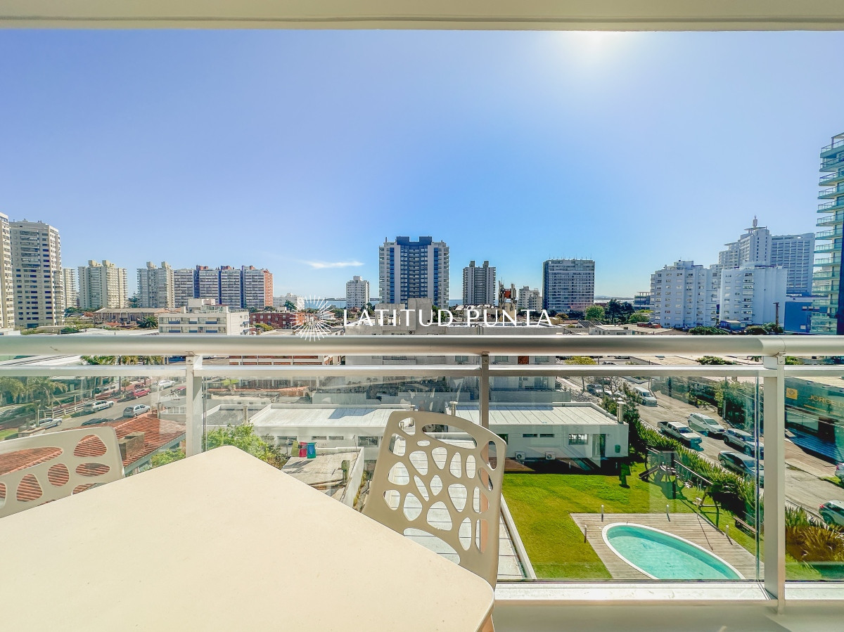 Apartamento en Brava, 1 dormitorio y medio - LAT4824A