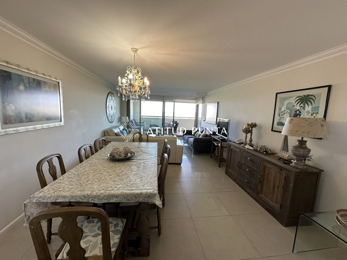 Apartamento en Brava, 3 dormitorios