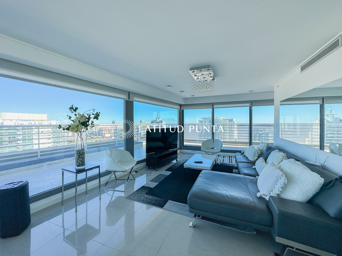 Penthouse dúplex en Mansa, 3 suites más dependencia - LAT6443A