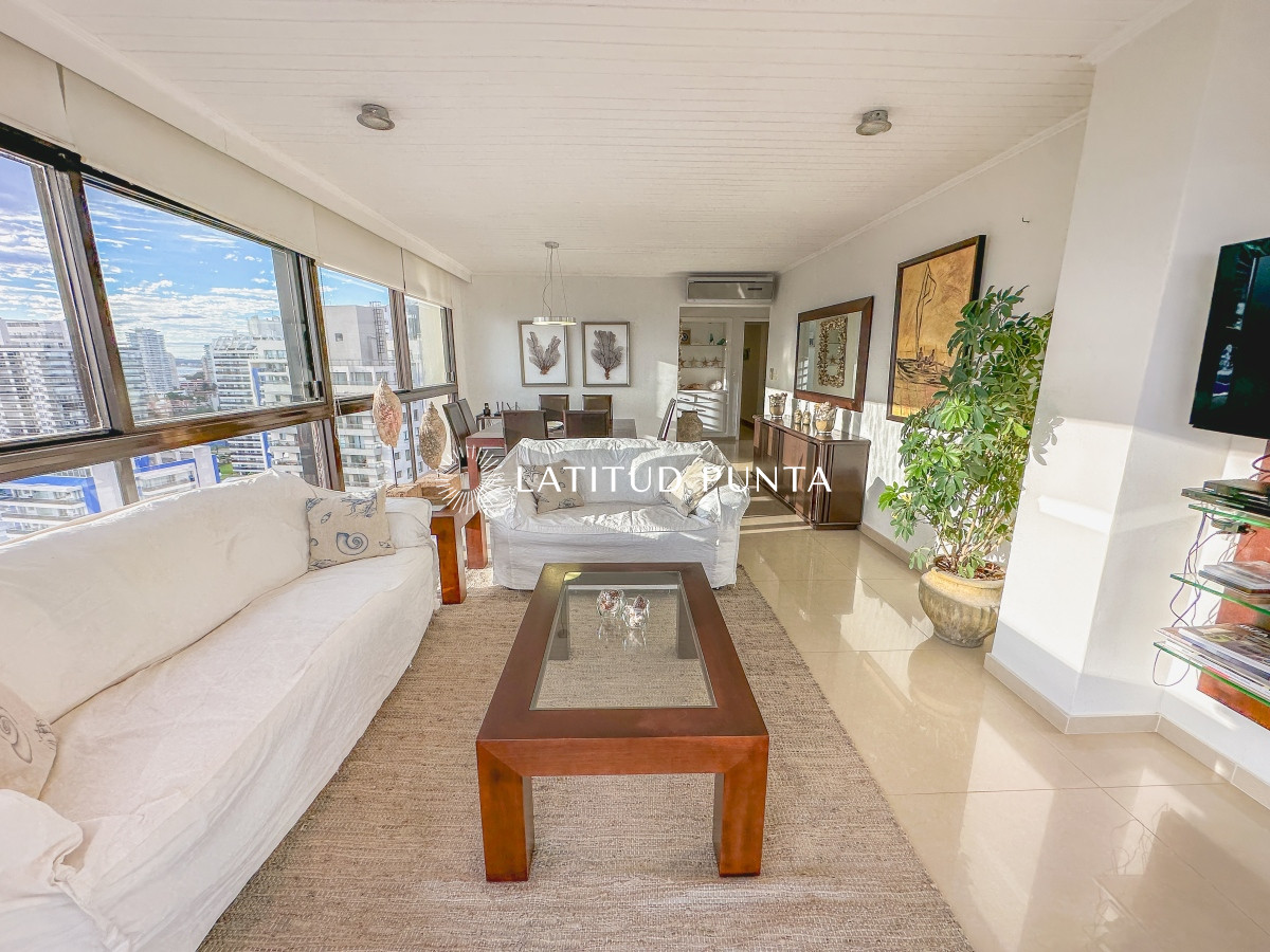 Brava - GoPunta - Portal Inmobiliario de Punta del Este - Maldonado