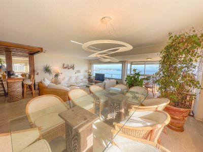 Apartamento en Mansa, 3 dormitorios más dependencia