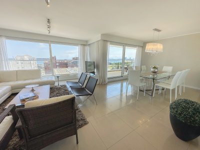 Mansa, exclusivo apartamento de 3 suites más dependencia