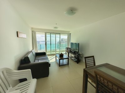 Apartamento 2 dormitorios, piso alto con vista al mar