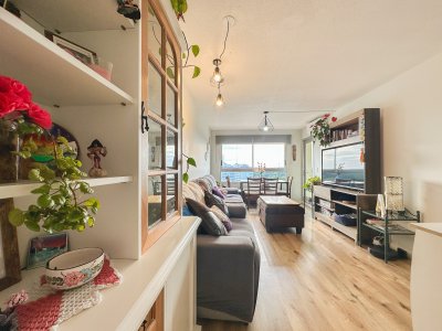 Piso alto en Roosevelt, 2 dormitorios