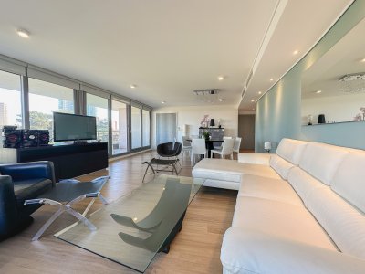 Apartamento en Mansa, 3 suites más toilette