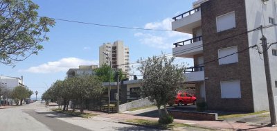 Piriapolis, apartamento de dos dormitorios a 100 mts del mar