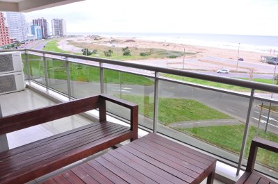 Apartamento en Imperiale, 3 suites más dependencia