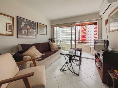 Apartamento de 1 dormitorio a pasos del mar en Aidy Grill