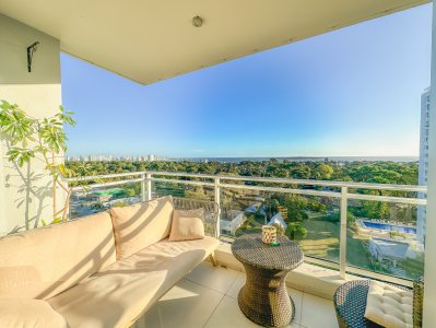 Piso alto en Roosevelt, 2 dormitorios