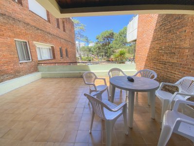 Apartamento en Aidy Grill con extensa terraza, 3 dormitorios