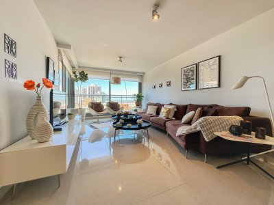 Apartamento en Brava, 2 dormitorios en suite más toilette