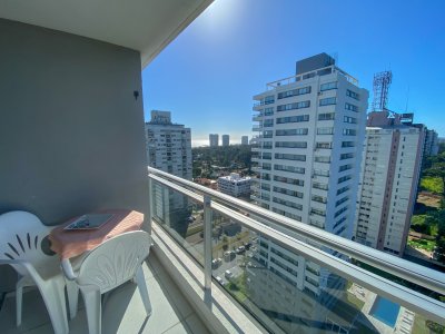 Apartamento Codigo #Apartamento en Roosevelt de 1 dormitorio, piso alto