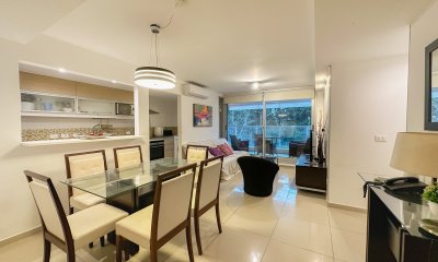 Apartamento en Roosevelt, 2 dormitorios, parrillero