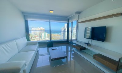 Piso alto en Brava, 2 suites más toilette