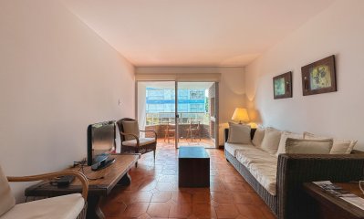 Apartamento en Mansa, 3 dormitorios y parrillero