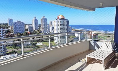 Apartamento de 3 dormitorios en Av Chiverta