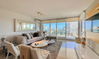 Apartamento en Brava, 3 suites más toilette