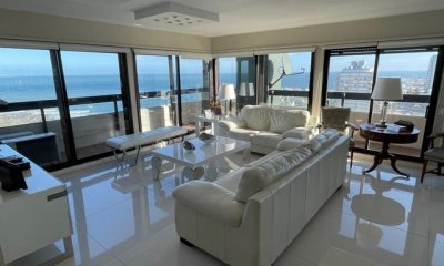 Piso alto dúplex en Península, 5 dormitorios más dependencia