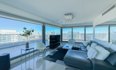 Penthouse dúplex en Mansa, 3 suites más dependencia