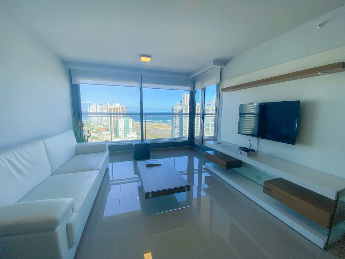 Piso alto en Brava, 2 suites más toilette