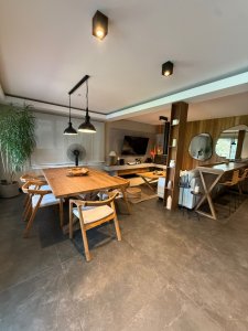 Chacras del Pinar. Moderna casa 2 dormitorios con piscina