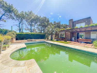 Casa en Tio Tom, 6 dormitorios y piscina