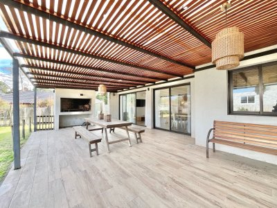 Casa de tres dormitorios en La Residence