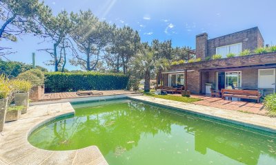 Casa en Tio Tom, 6 dormitorios y piscina