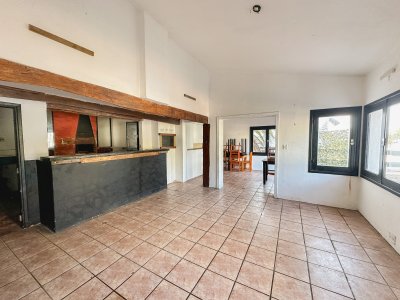local comercial a pasitos del puerto de punta del este - lat5430l