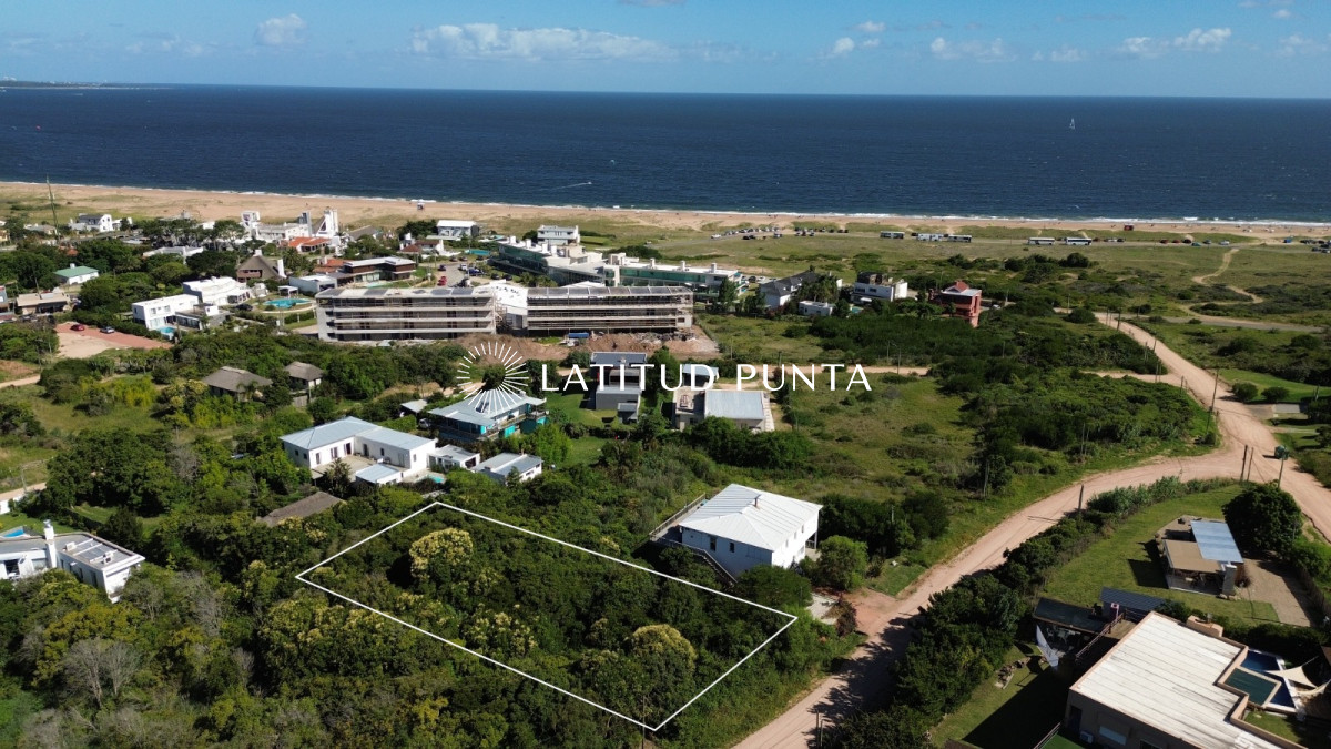 Terreno Las Grutas, Punta Ballena de 1098 metros - LAT5750T