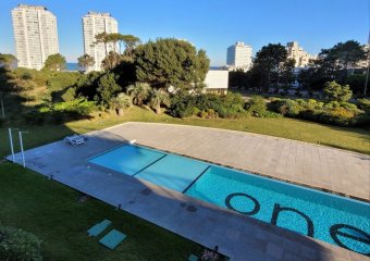 Apartamento en Venta De 1 Dormitorio En torre One, Playa Brava Punta Del Este.