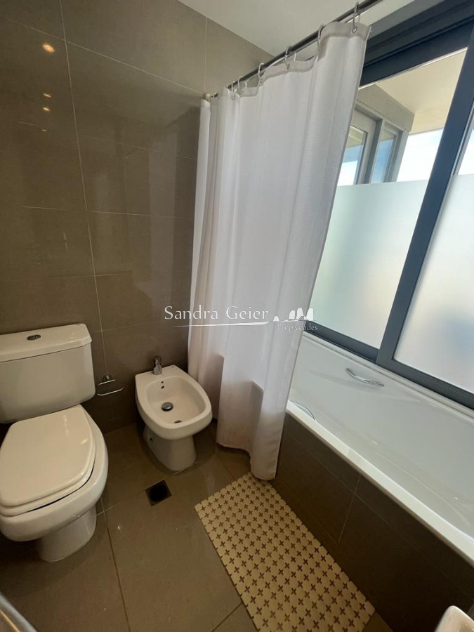 Apartamento ID.2691 - VENTA MANSA PARADA 2 CERCA DE TODO NUEVO!!!!!