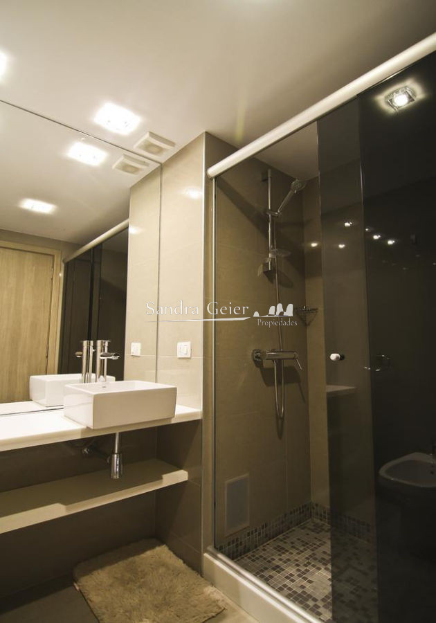 Apartamento ID.2694 - venta entre mansa y brava, torre con excelentes servicios parada 2