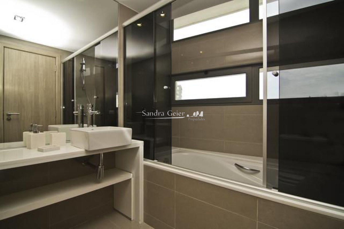 Apartamento ID.2694 - venta entre mansa y brava, torre con excelentes servicios parada 2