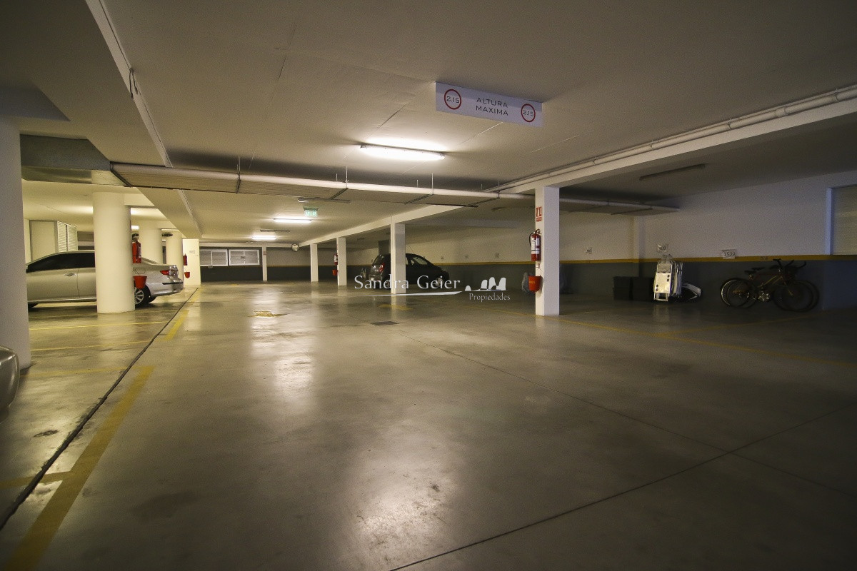 Apartamento ID.2694 - venta entre mansa y brava, torre con excelentes servicios parada 2