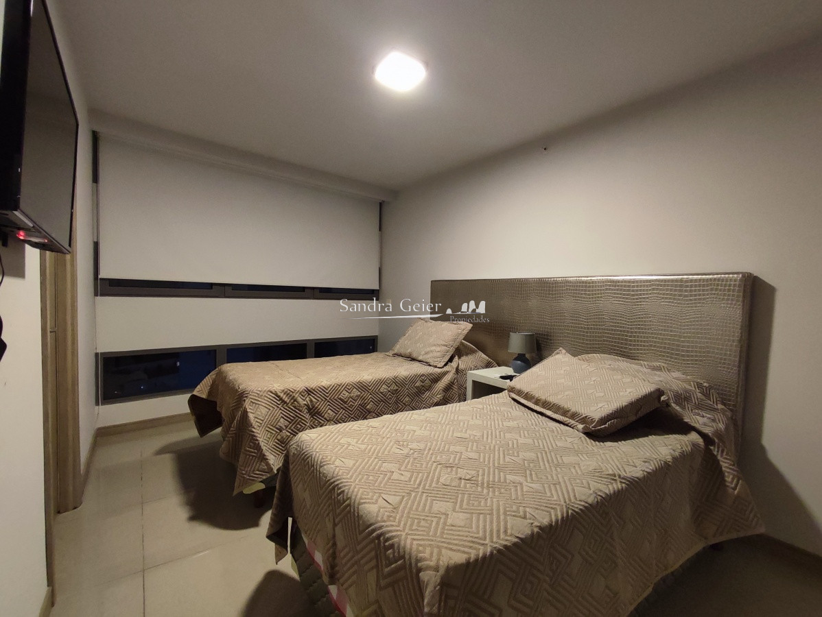 Apartamento ID.2695 - VENTA TORRE ONIX PISO ALTO BRAVA