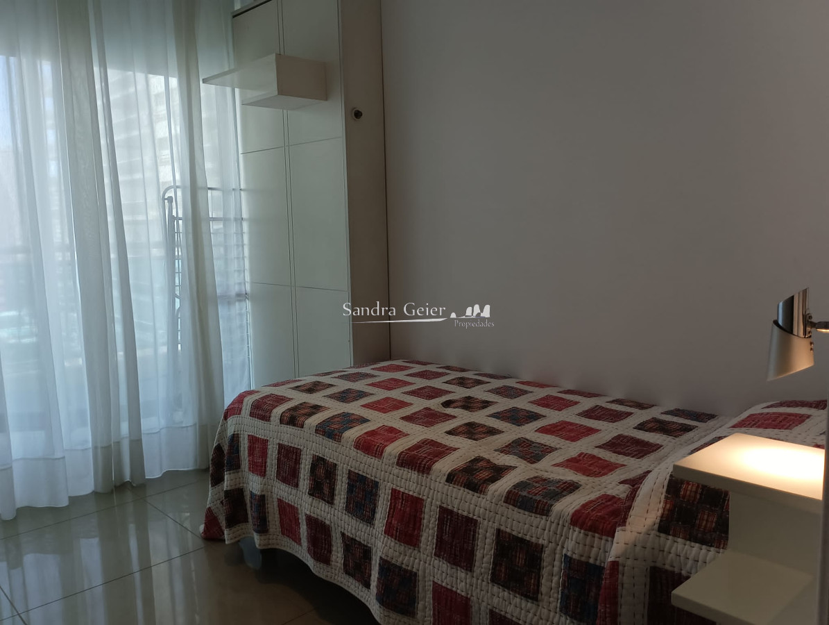 Apartamento ID.2425 - AV. Chiverta, entre mansa y brava