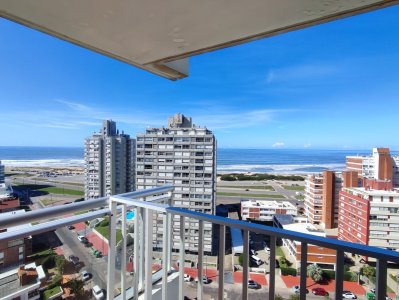 Apartamento ID.2695 - VENTA TORRE ONIX PISO ALTO BRAVA