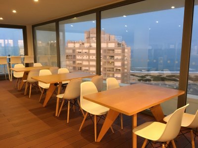 Apartamento ID.2694 - venta entre mansa y brava, torre con excelentes servicios parada 2