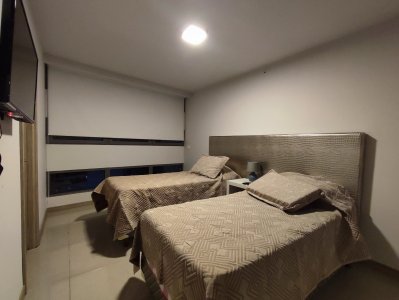 Apartamento ID.2695 - VENTA TORRE ONIX PISO ALTO BRAVA