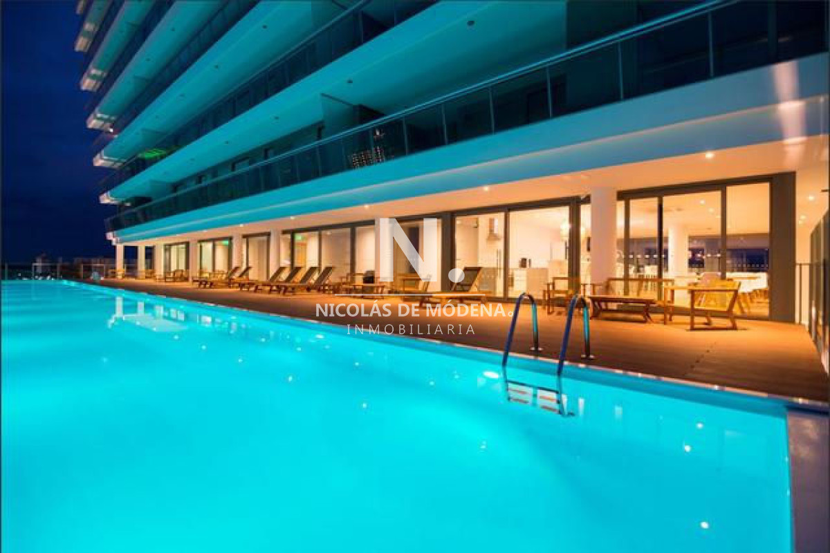 Apartamento de 3 dormitorios en venta en Punta del Este