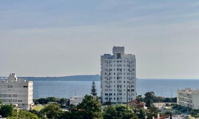 Playa Brava, departamento de 3 dormitorios en venta