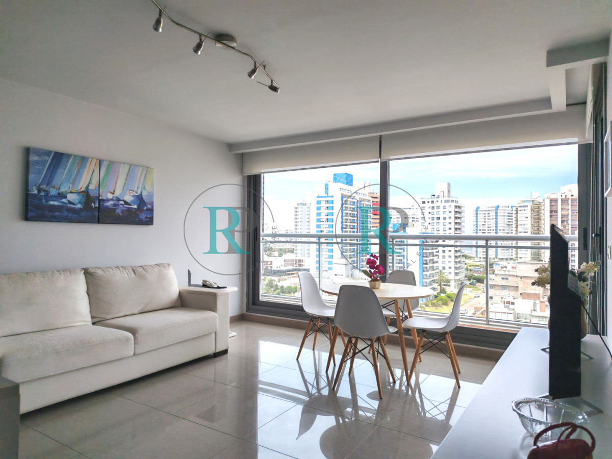 Apartamento ID.1447 - Con vista a Playa Brava.