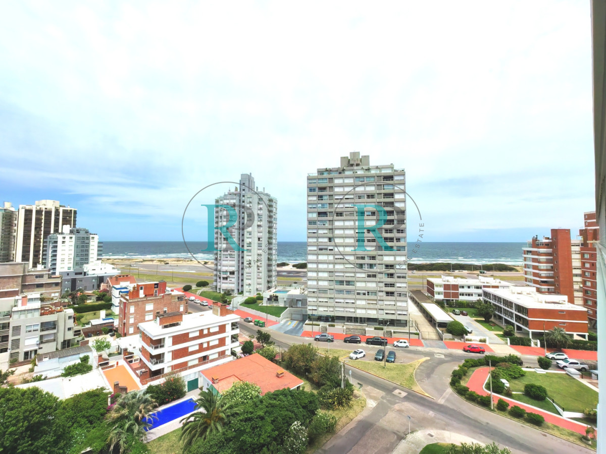 Apartamento ID.1447 - Con vista a Playa Brava.