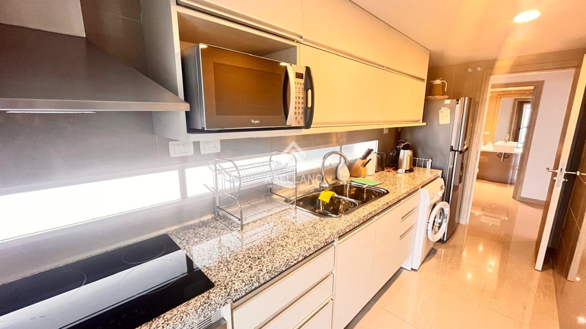 Apartamento ID.5149 - 2 dormitorios vista al mar y garage