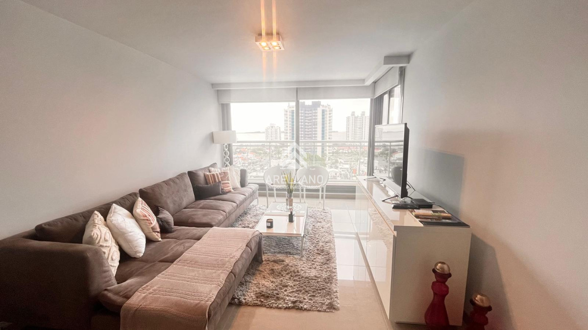 Apartamento ID.5149 - 2 dormitorios vista al mar y garage